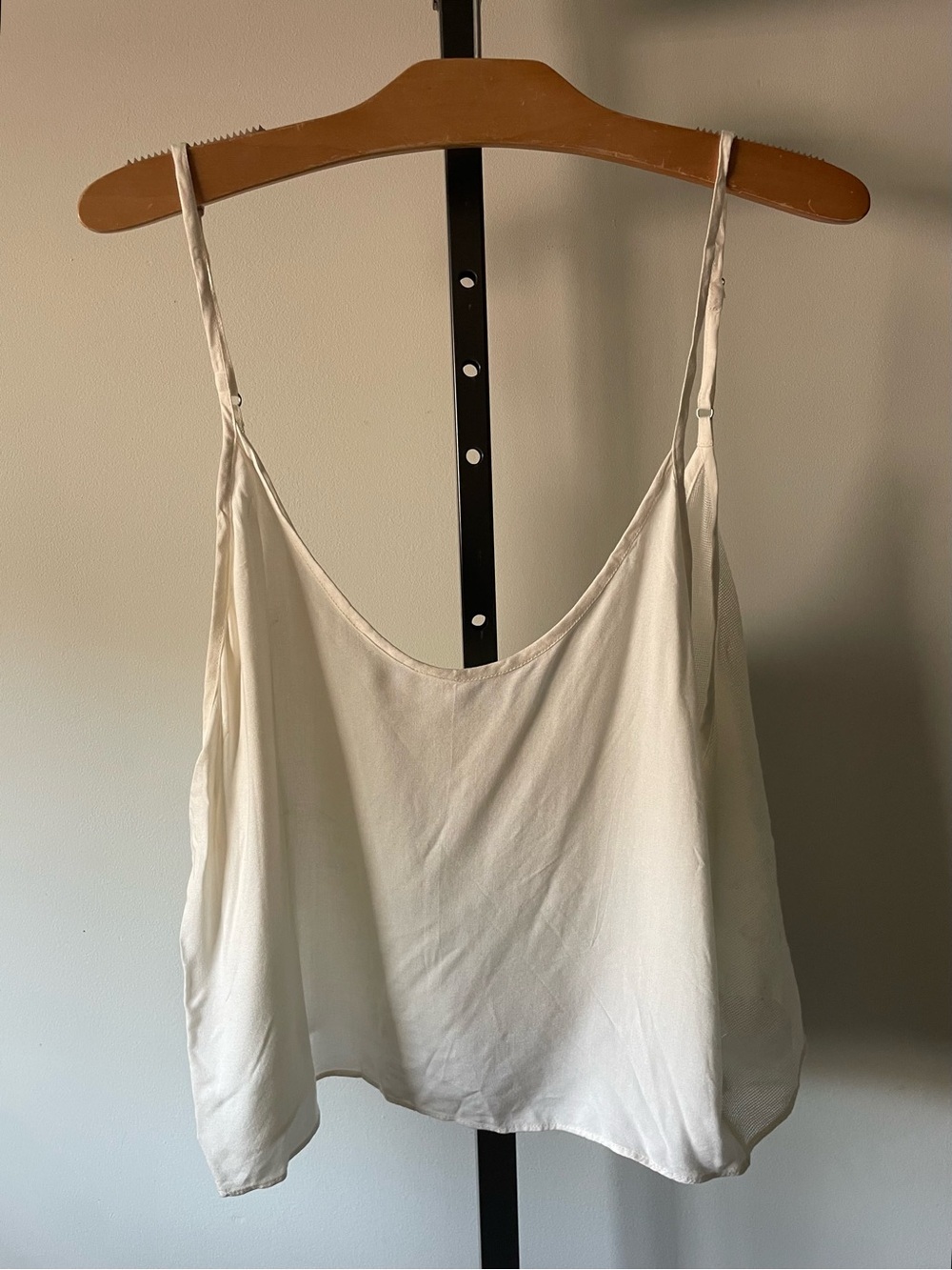 NEW Aritzia Azure Skies Mesh Back Cropped Tank Top Cami White Relaxed Fit Large